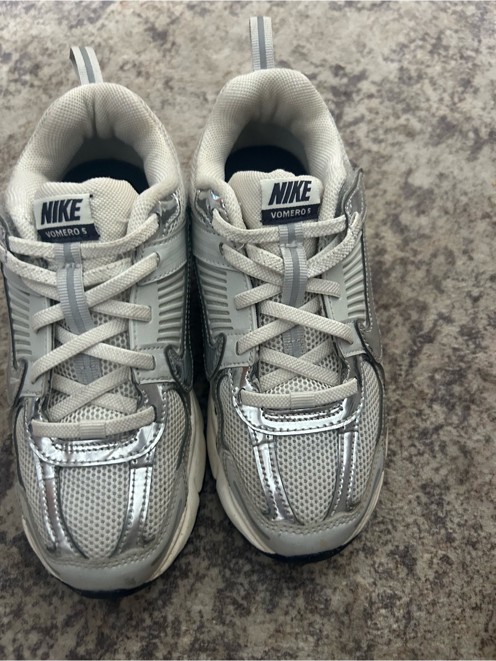 Nike Kids Vomero 5 Metallic Silver and White Sneakers